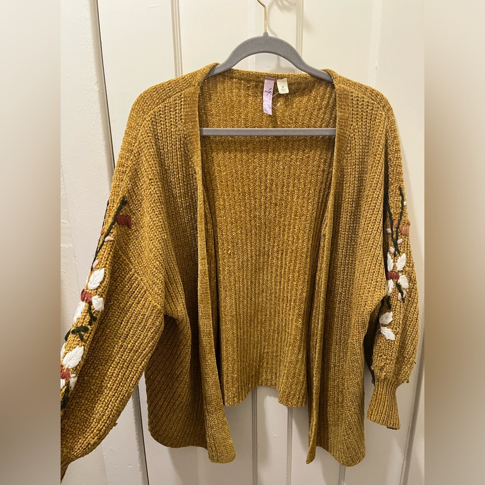 Alya Floral Cardigan